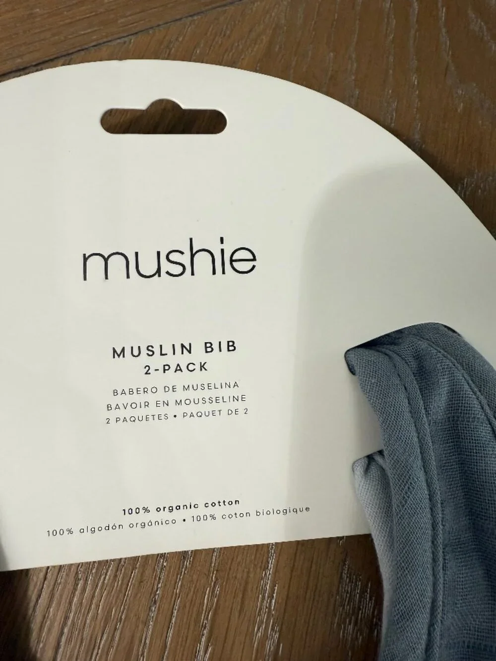 Mushie Muslin Bibb 2 pack.  Adjustable fit NEW